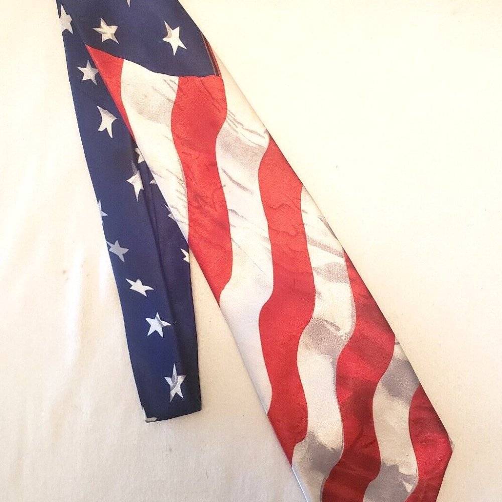 Men's AMERICAN FLAG Red, White & Blue Tie by Roberto Cellini. NWOT